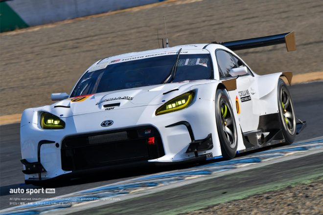 ツインリンクもてぎを走る織戸学が駆るapr GR86 GT