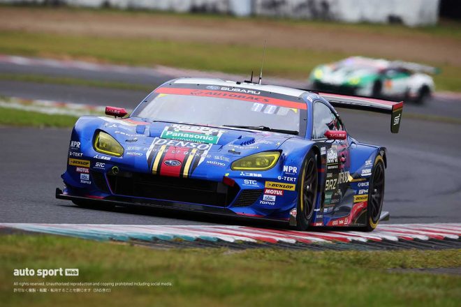 2022スーパーGT第6戦SUGO　決勝序盤、2番手を引き離したSUBARU BRZ R&D SPORTの井口卓人