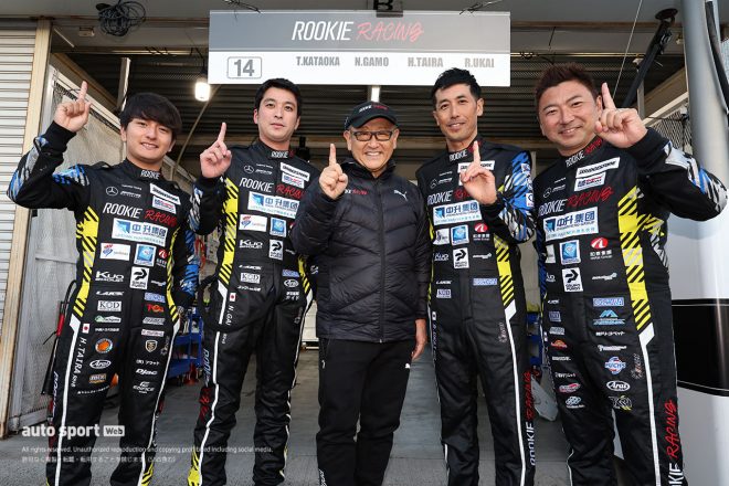 2023スーパー耐久第6戦岡山　グループ1ポールポジションの平良響／蒲生尚弥／モリゾウチームオーナー／鵜飼龍太／片岡龍也（中升 ROOKIE AMG GT3）