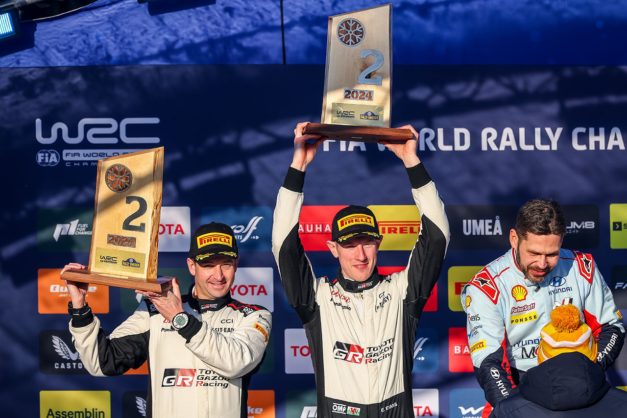 2024WRC第2戦スウェーデン　総合2位表彰台を獲得したエルフィン・エバンス／スコット・マーティン組（トヨタGRヤリス・ラリー1）